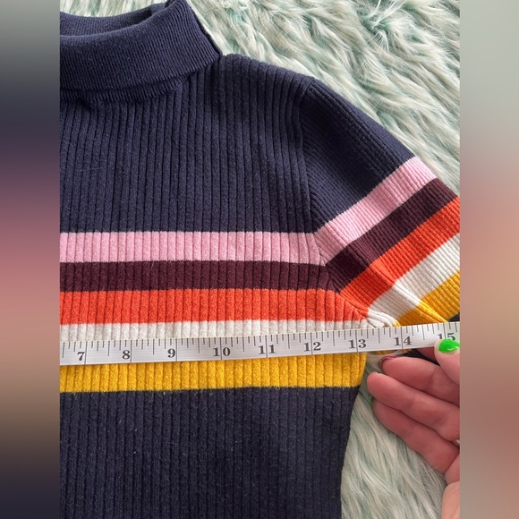 Fun, Striped, Navy Cropped Sweater. Size XL - Picture 7 of 7